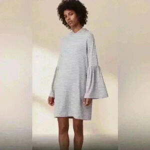 Lou & Grey SIgnaturesoft Striped Bell Sleeve Hooded Dress Grey/White Medium NWT